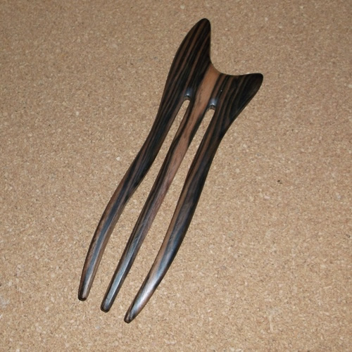 Striped 3 prong fin ebony hairfork supplied  by Longhaired Jewels