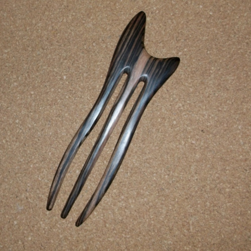 Striped 3 prong fin ebony hairfork supplied  by Longhaired Jewels